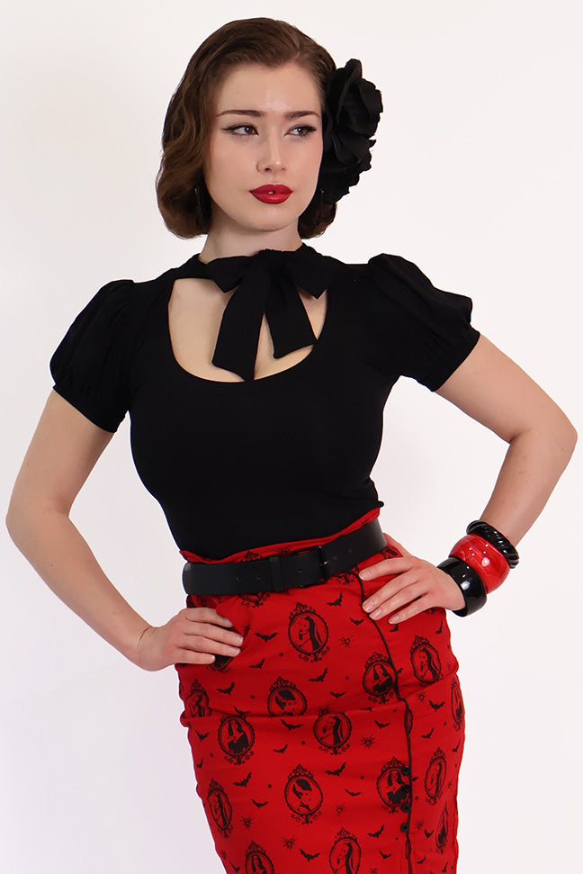 Black Short Sleeve Pussybow Top