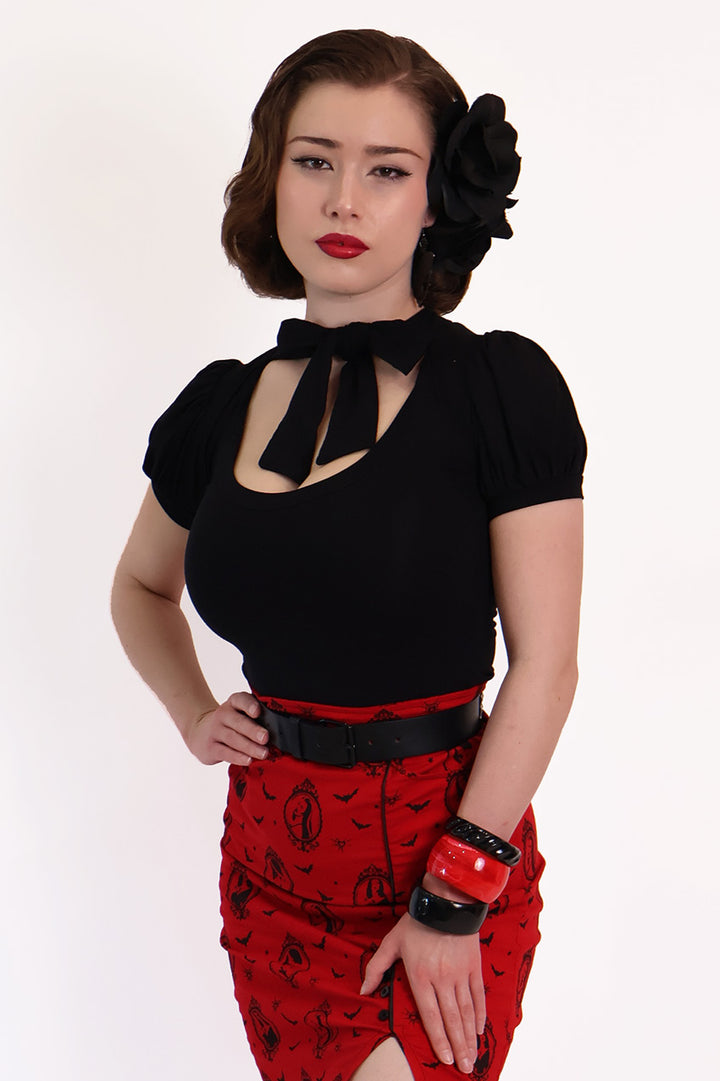 Black Short Sleeve Pussybow Top